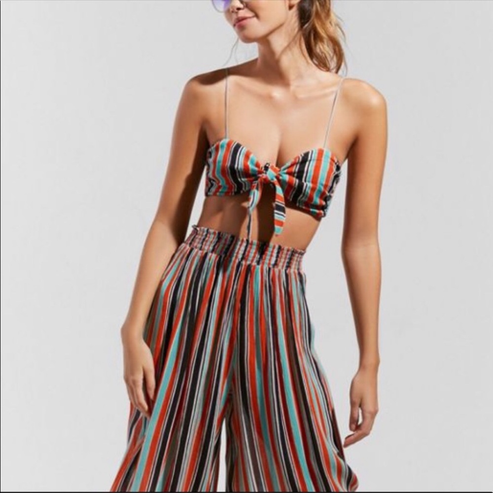 ✨New UO Allie Front-Knot Bralette